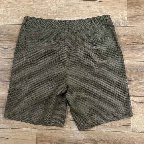 Patagonia Men's Olive Green and Beige Flat Front Shorts - Picture 7 of 9